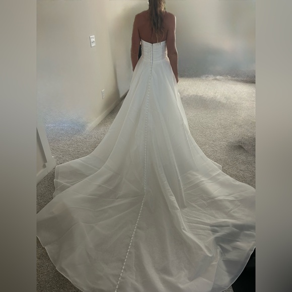 NEW NWT Essence of Australia White Strapless Full Bridal Wedding Gown Dress 8 - Picture 4 of 8